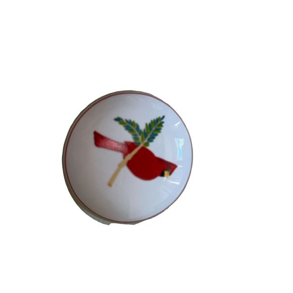 Macy's Holiday Lane Red Cardinal White Ceramic Trinket Box Christmas Round - Picture 7 of 7
